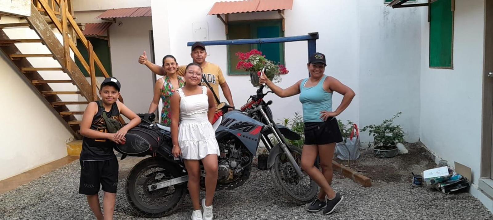 Hostal Paloma Cafe Palomino Zewnętrze zdjęcie